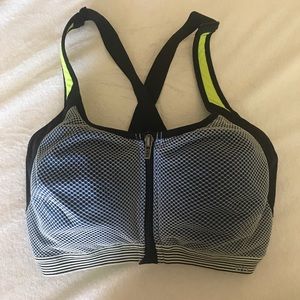 Strong support double layer sports bra